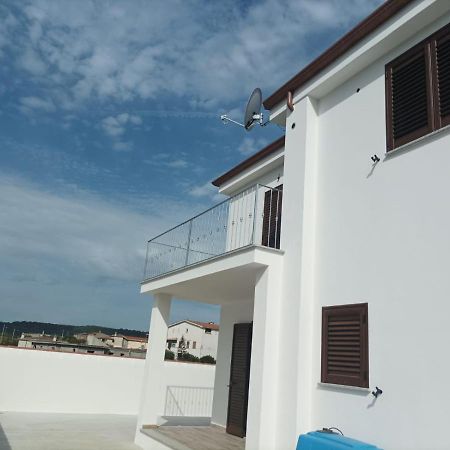 Appartement F2 Meuble Loculi Dış mekan fotoğraf