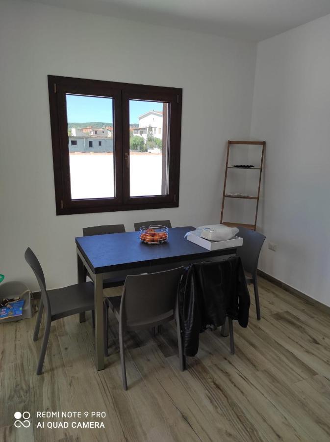 Appartement F2 Meuble Loculi Dış mekan fotoğraf